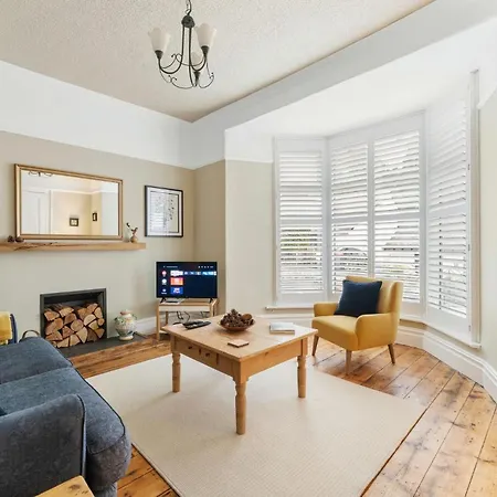 Sunnybank Holiday home *