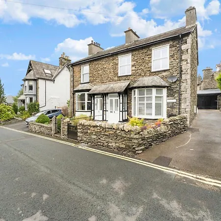 Sunnybank Holiday home